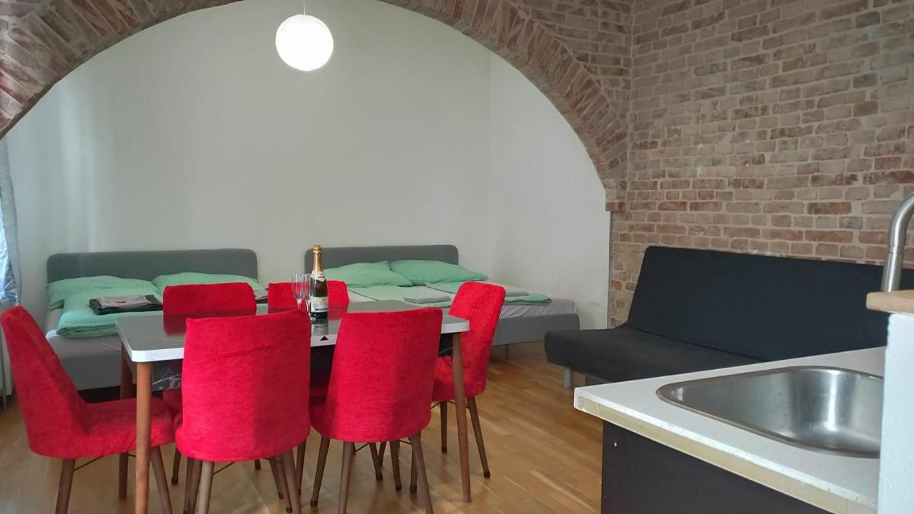 Cozynite Premium Apartment Stadthalle Viena Exterior foto